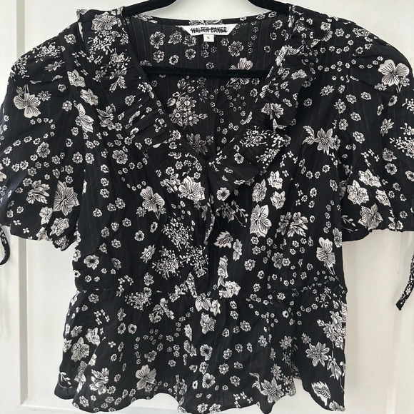 Walter Baker Tops - Walter Baker floral black and white blouse with cute tie sleeves